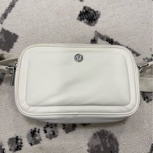 Lululemon bone ivory Crossbody camera Bag